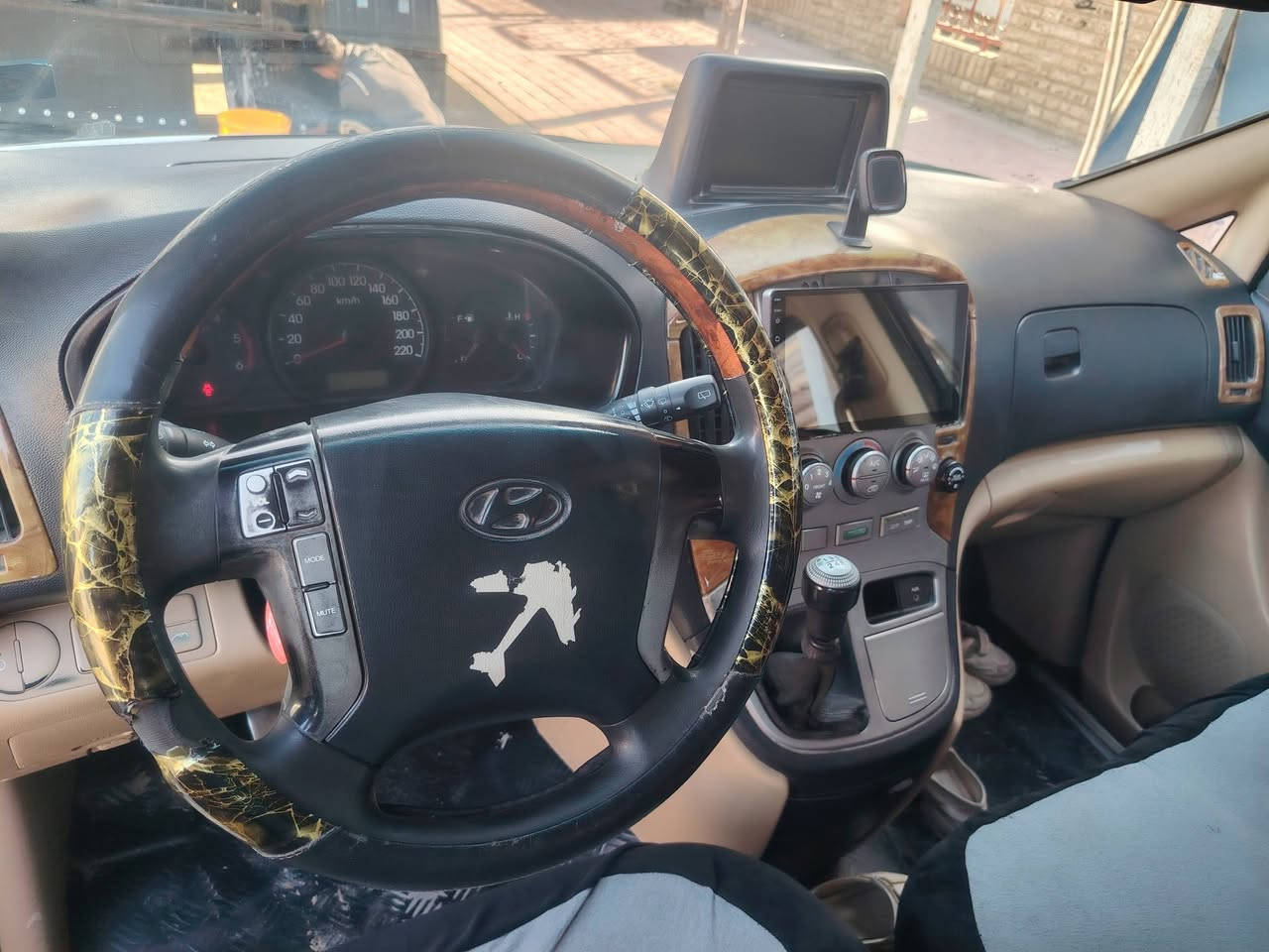 بيع أو مراوس السونار مع الصور  ستاركس مفتوحه مديل ٢٠١٣ فول مواصفات رقم كربلاء دولي سنويه ٣١ هزه جديده بيها صبغ قليل كلش بالجنطه وبارد بالجاملغ الخلفي يم قبق الكاز بدون داخل موضح بالسونارخطها نجف مهران مامشتغله خط ابد مكاني نجف بالمشخاب  ترهم مراوس مع الفرق حاظر ***********
