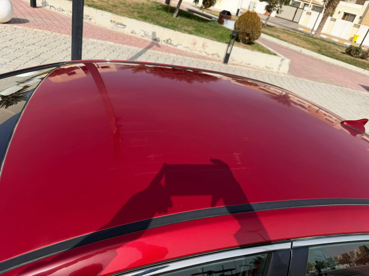 سوناتا موديل 2017 لون ماروني
 رقم سليمانية تحويل مباشر
 ضررها  بسيط بنيد وجاملغ امامي محرك مفتوح ومجفت درجة اولى
 بيها بعض الملاحظات موجودة بالصور سعرها ١١٠ وبيها مجال بسيط مكان السيارة صلاح الدين تكريت
تواصل***********
