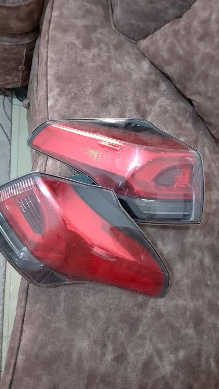 السلام عليكم موجود عندي اضويه خليفه عدد 2 شمال و يمين  تويوتا راف فور 2018 أصلي للبيع السعر 60 دينار 0792572081


**إذا كنت صاحب هذا الإعلان وتريد حذفه لأي سبب، رجاءا أرسل رسالة إلى الدعم الفني**