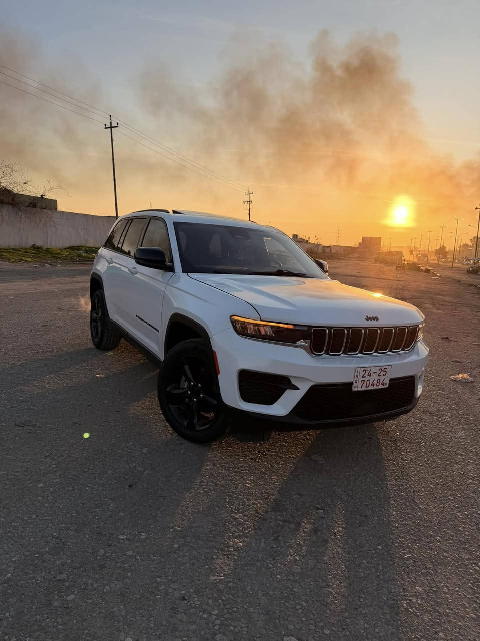 سلام عليكم 
جيب لاريدو شكل جديد 2023 
بلاك توب فول موصفات 
حدثها جملغ وبوند بدون دواخل بدون شواصي شرط 
كاتي تترقم شمالي مده ترقيم 90 يوم 
مكانها موصل مدينة المعارض الجديده معرض RTR 
سعر 295 وبيها مجال 
***********
واتس اب ***********
