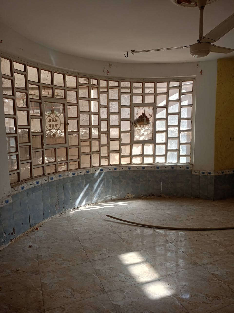 بيت للايجار طابقين 3 غرف نوم  مطبخ مؤثث بكاونتر  مراوح وسبلت صاله استقبال صحيات
كراج🚗

الايجار 350

 للاستعلام اكثر 

***********

علي الجبوري/ابو مهيمن
