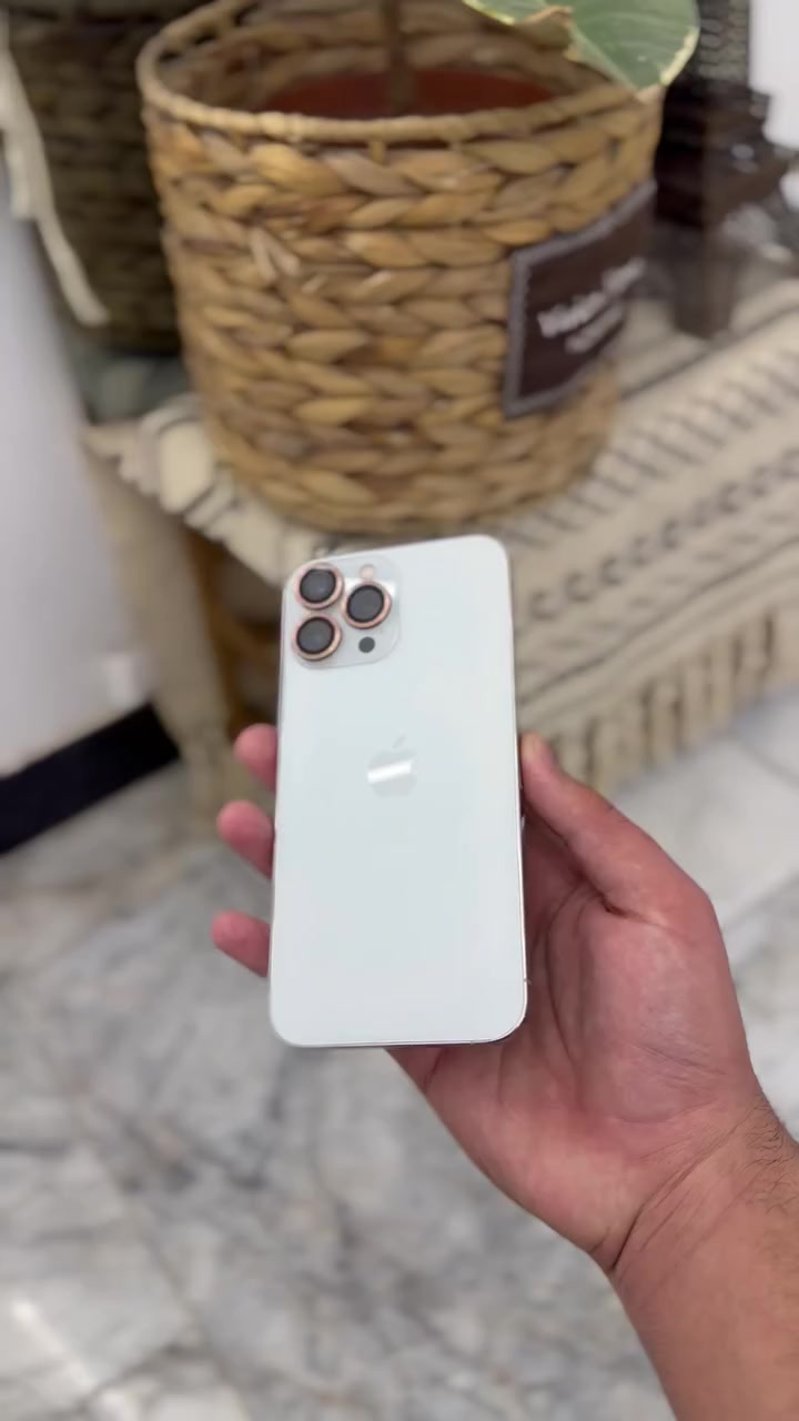 آيفون 13 PRO MAX
جهاز نضيف 

مستبدل شاشه احسن نوعيه 

وبطاريه مطوره 🔋 يعني انسه صرف شحن 

فيس إيدي شغال جهاز كلا شغال ما بي ايي خلل 

سعر 480 ألف 🔥

مكان بغداد لل تواصل ***********
