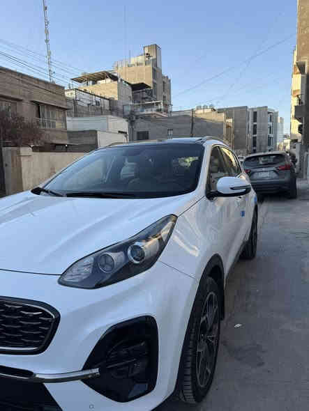 السلام عليكم
كيا سبورتج خليجي جيتي لاين موديل٢٠٢٠ 
الشركة الدولية ماشية 71الف كيلو حقيقي
فول مواصفات ١/١ معروفة 
محرك ٢٠٠٠ دوش 
رقم بغداد جديد وهزه جديده تحويل ثاني يوم 
السياره بيه باب خلف سايق صبغ  وكم مكان بارد 
بانوراما.بصمة دخول وتشغيل.سايد بريك بصمة.مانع منحدرات.شاشة كبيرة.اريل نفكيشن.شاحن واير ليس .تشغيل عن بعد شفتات سرعة.اوتو هولد.جنطة كهرباء.كشنات جلد بلادي و كهرباء.داخل لونين حمصي واسود.حساس امامي وخلفي.خمسه ويل كب .قطعتين تبريد بيانو.كامرة خلفيه.تحكم ستيرن.شاشه قرائه الاعطال 3 انضمة قيادة …
سيارة جاهزة من كل النواحي صدر تايرات
السعر 208  وبيه مجال بسيط
مكانه بغداد المنصور
***********
