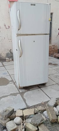 ثلاجة • الباب عطل • فريزر شغّال