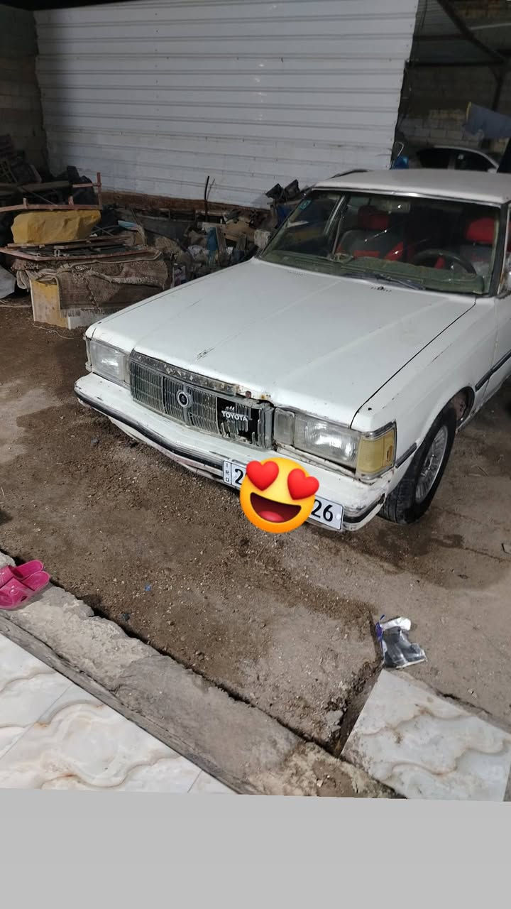 سلام عليكم للبيع سوبر مديل 82 رقم واسط نكليزي بسمي سنويه نافذه 29 داخله هزه بسمي مكينه وكير ثنين ونص تخم تاير حداديه مكان ناصريه رقم الهاتف *********** سعر 27
