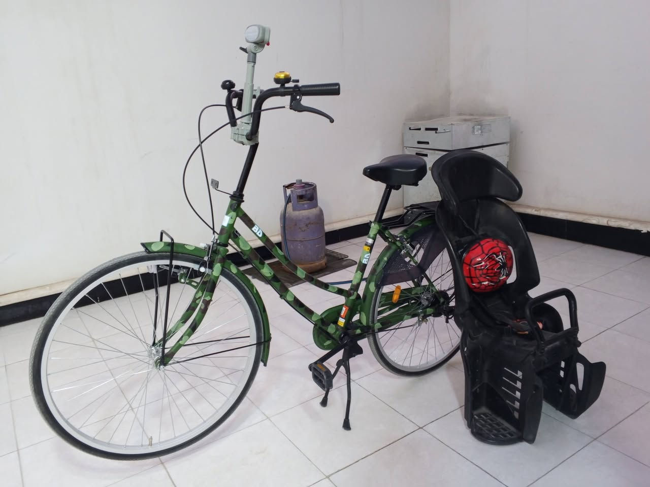 السلام عليكم هذا الباسكل للبيع نوعيه سوبر السعر 190 هوا والكرسي
رقمي ***********
