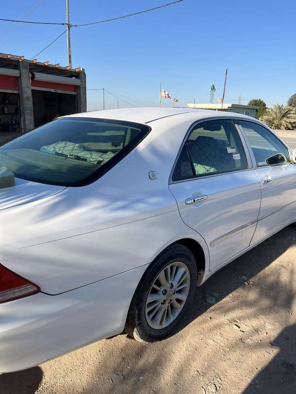 شاهينه موديل 2004  للبيع
سياره كفاله من الاصوليات والضربه والتبديل  و معجون سياره مال جناي
رقم G21
(ب أسمي مداور ثاني يوم)  
 ٣دكم
 
مري شفط

 مثبت سرعه 
 داخل بيجي 
لايت دوار
 كشنات الأمامية كهربائيه
 تبريد قطعتين 
وبعد بيهة مواصفات الجناي يعرفهة 
السعر 136 وبيه مجال للشراي
 مكان السياره
النجف 
***********
***********
