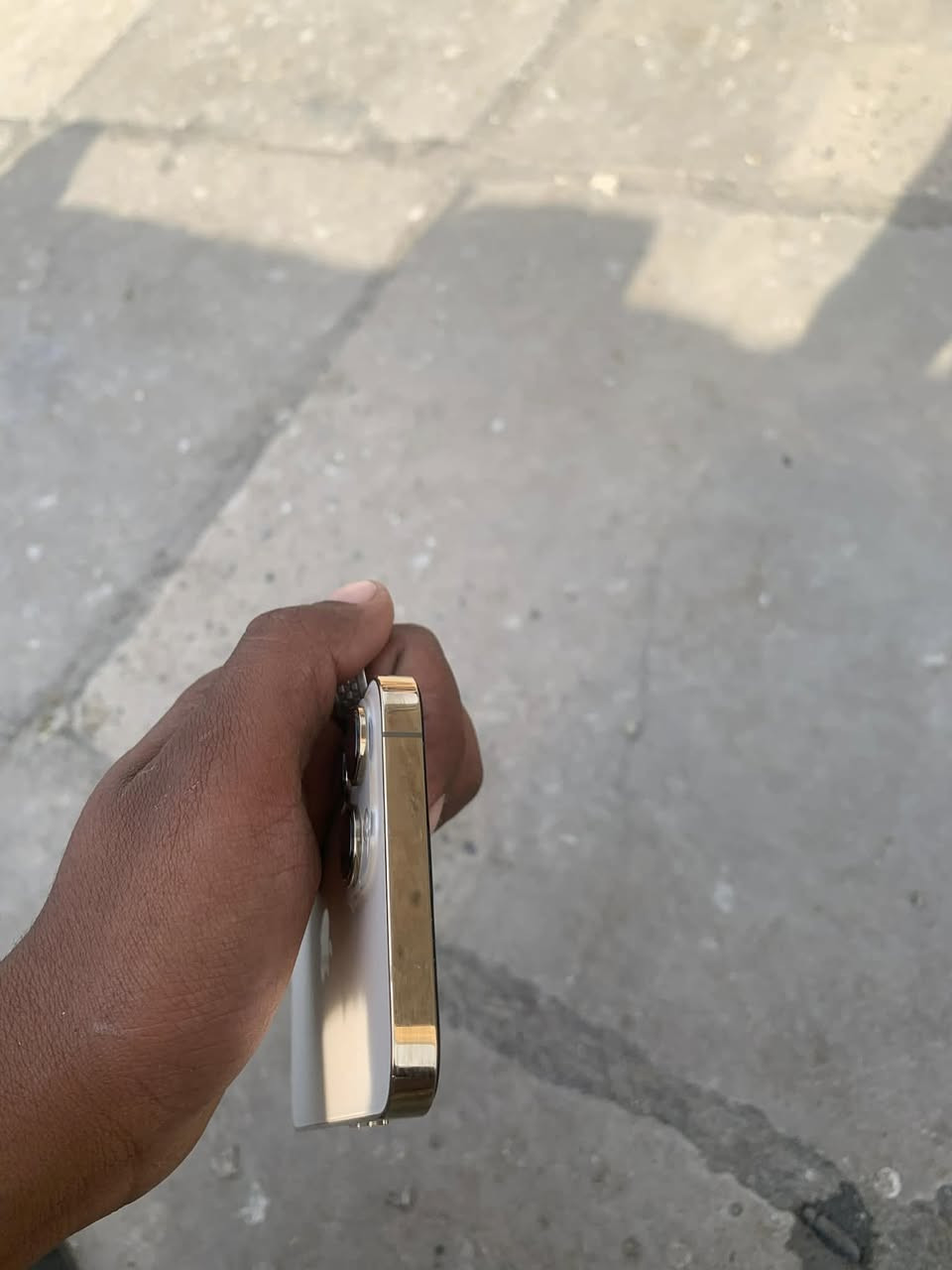 13برو ماكس للبيع
مكفول من كلشي لا خدش ولا زله ولا ايشي 
بطاريه 81
ذاكره256
وتر مامفتوح 
تريده تعال تفحص واخذ
 المو شراي لا يدوخني شباب فدوه
سعره 650قفل ربع مينزل منه مكاني بغداد الزعفرانيه 
***********🩵
