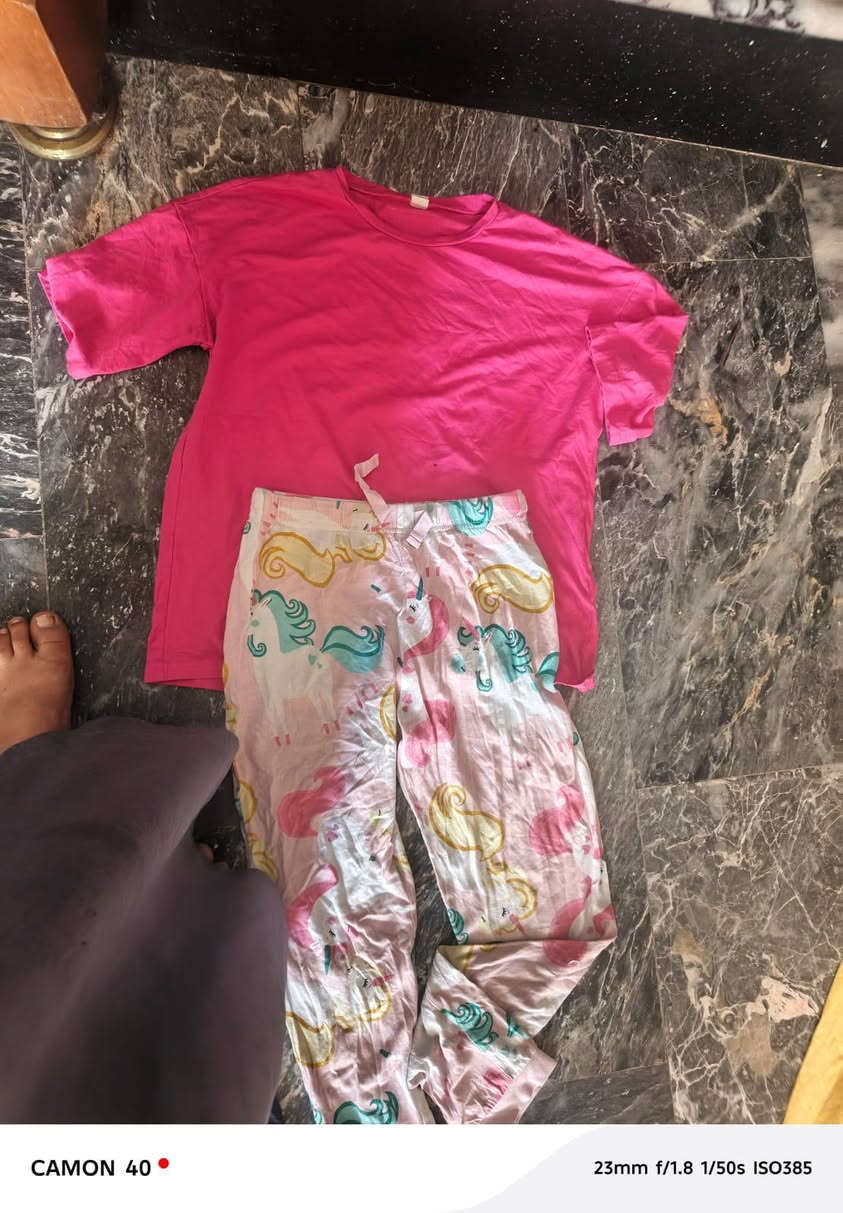 سلام عليكم
ملابس باله نضيفات مشكل كلشي بيهن كل باله بيها تقريبا 50 قطع اقل او اكثر سعر الجيت 8 تلاف و2 ب15
كماليه بل معوقين توصيل موجود اي استفسار عل رقم ***********
