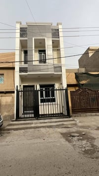 دار للبيع مساحه ٦٠ متر الواجهه ٤ والنزال ١٥ في الري مقابل حي الشباب......