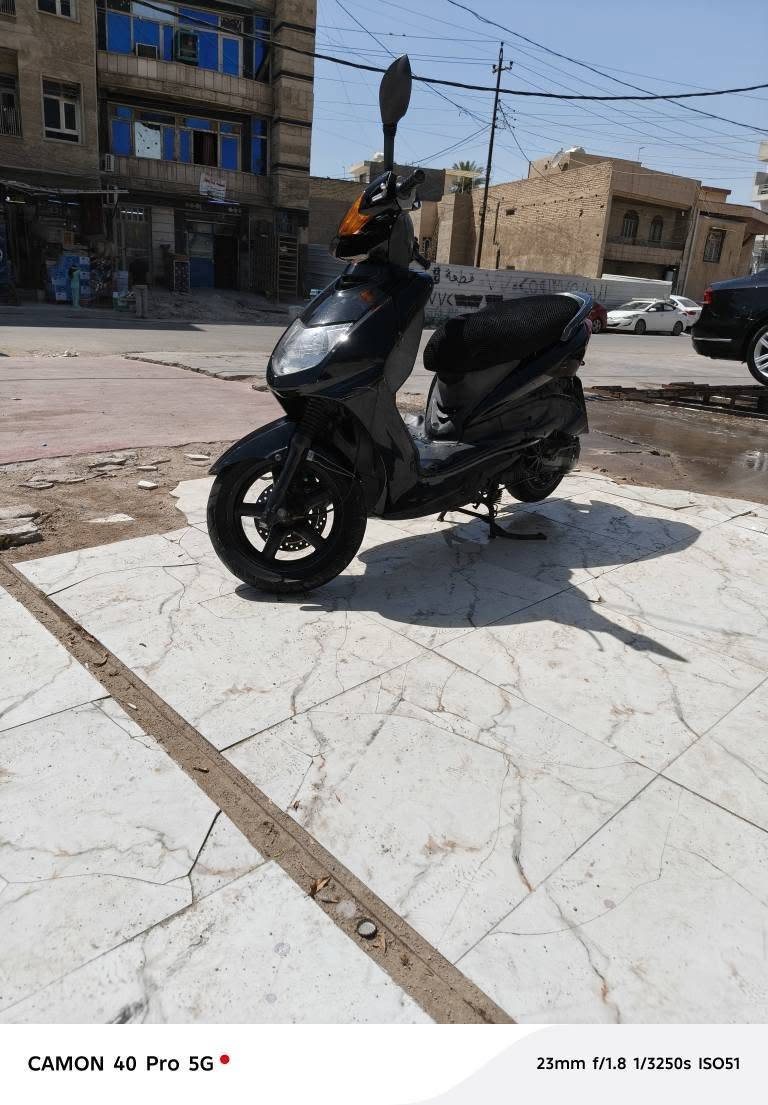 سلام عليكم دراجه سكنس نثيه ١١٠ ياباني دراجه نكره سلف وهندر بكل وقت محرك يخبل شلعه ومعدل كهرباءيات كلها شغاله لايت عالي وناصي اشاير هورن دشبول بريكات خلفي وامامي  دبلات مرايات دوشمه تايرات جدد دراجه خير من الله مال جناي شرط جيب فيتر وياك وفحص يلله تاخذ تراي وين ميعجبك دراجه خير من الله مكفوله من سرقه ومن عشاير تجي تاخذها من البيت وسويلك مكاتبه مكاني بغداد زيونه رايدها ب٣٧٥ وبيها مجال لتواصل واتساب او اتصال *********** بغداد, العراق
