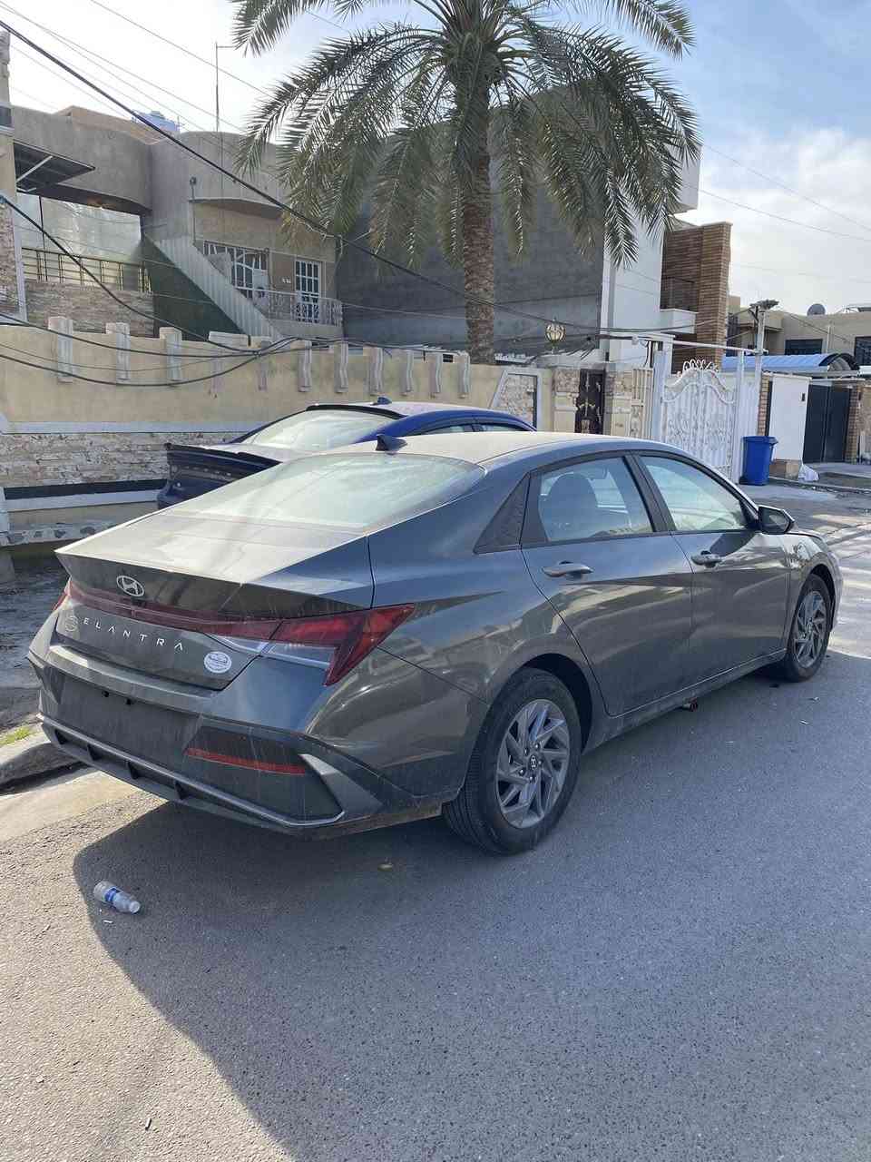 النترا 2024 دخول جديد باسمي 
ماشيه 2000 فقط 
  فحص موقت 
جاهزه للبيع بدون صبغ 
بدون رقم 
بدون ايرباك كلهم سليمات 
الموقع بغداد 
بصمه 
شاشه جبيره متصله 
السعر 140 $ بيه مجال 

‭٠٧٨٨ ٦٨٤ ٢٦٠٧‬
