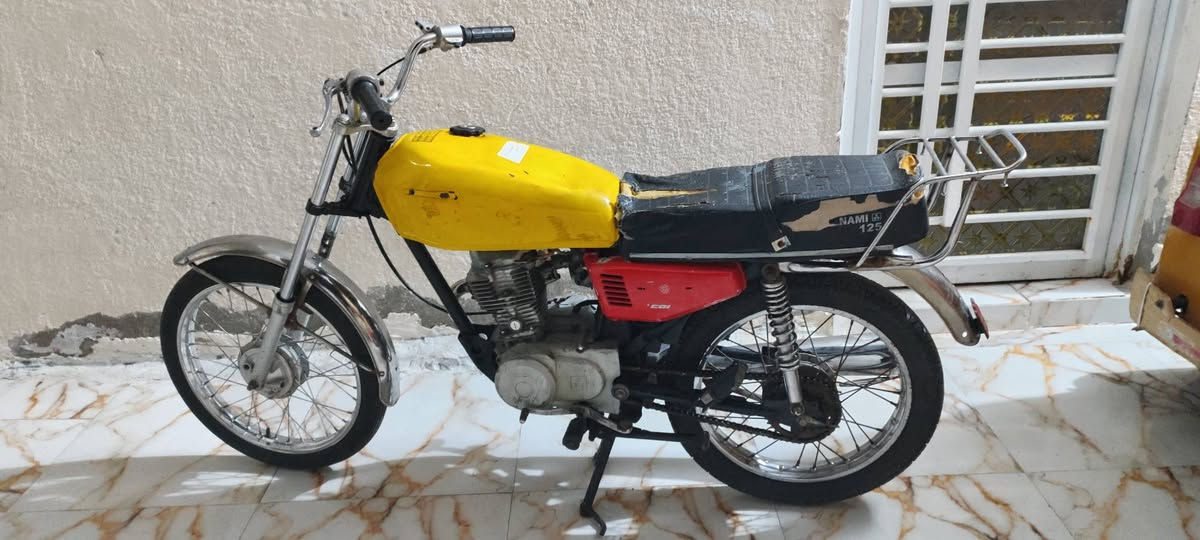 سلام عليكم دراجه للبيع سعر325 وبيه مجال للشراي مكان المجر الكبير ناحية العدل اني مكلف بالنشر هذا رقم راعيه *********** عمارة, ميسان
