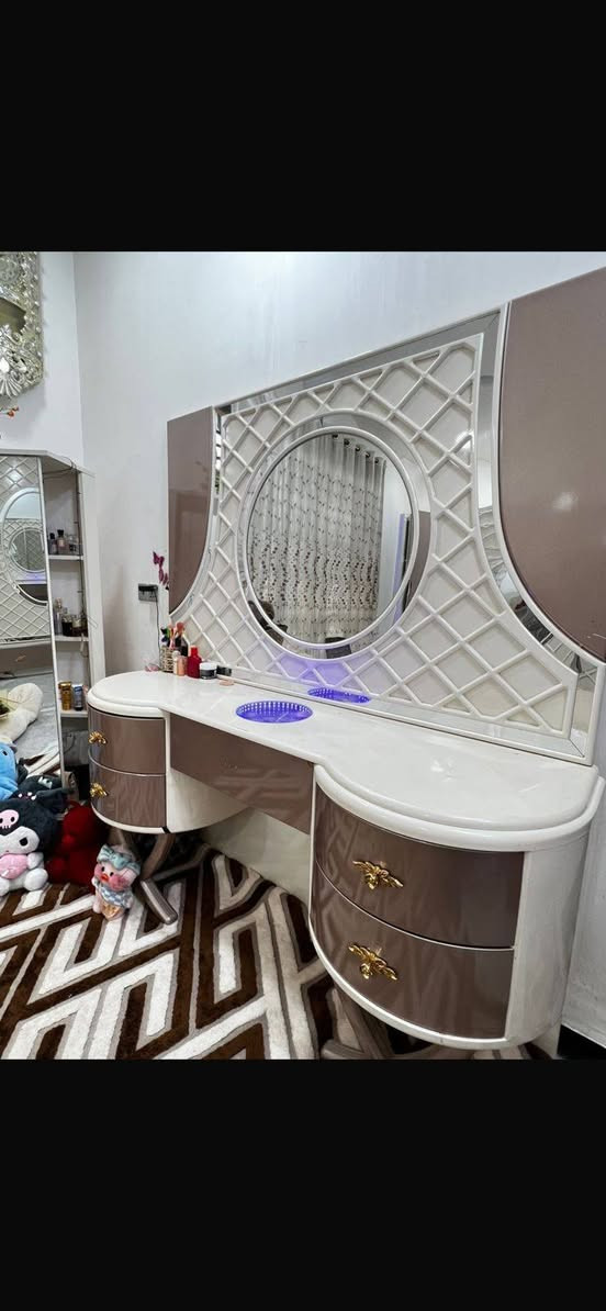 مرحبا بعد أذن المدير للبيع  غرفه تركي  تكمه ضخمه حديثه دائريه السعر 900 نضافه 90 بالميه مكانهه  ببغداد


**إذا كنت صاحب هذا الإعلان وتريد حذفه لأي سبب، رجاءا أرسل رسالة إلى الدعم الفني**