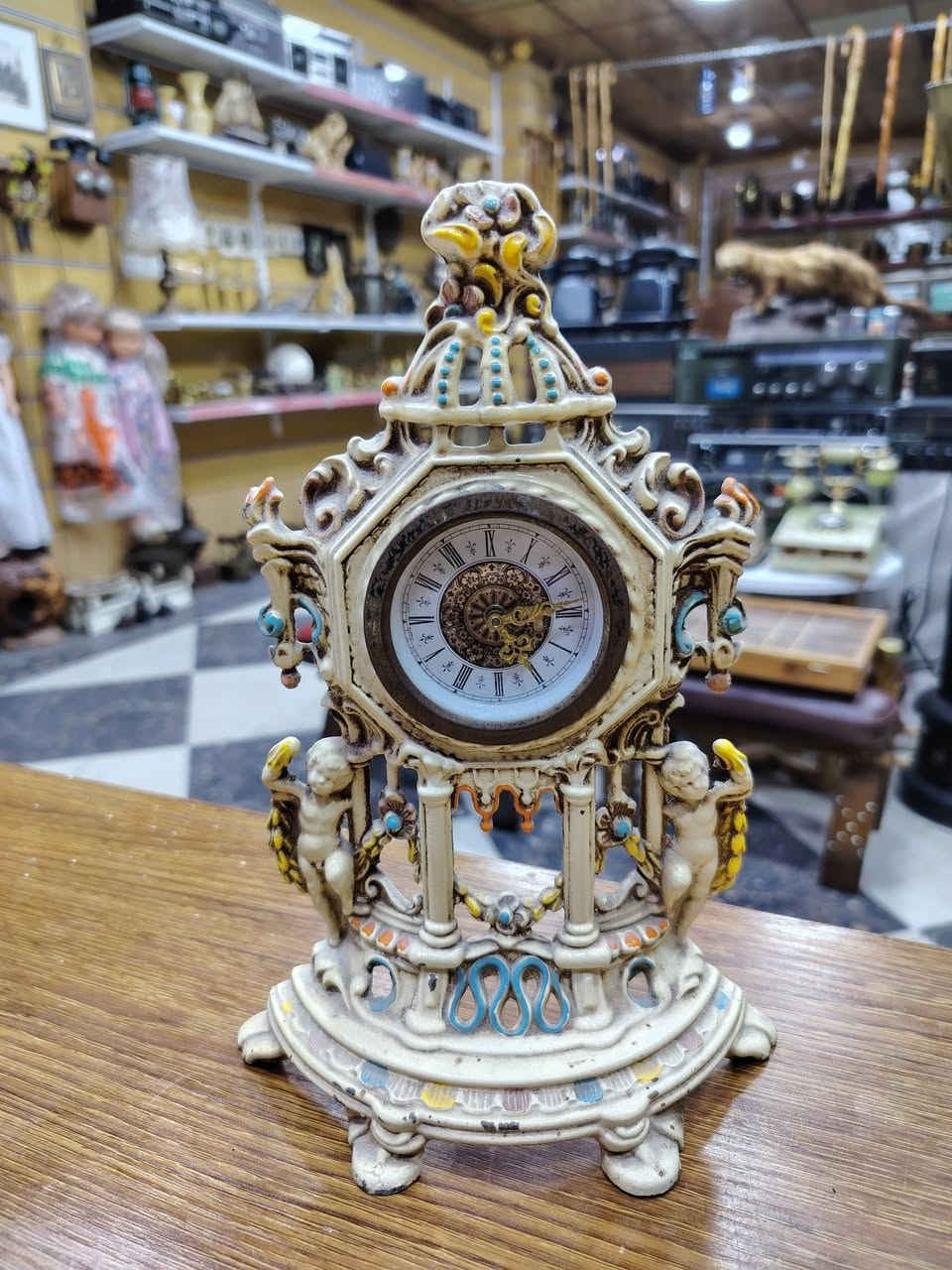 إيطالي تكويك ارتفاعه ٢٤ سم واتساب *********** العنوان ديالى خانقين يوجد توصيل
