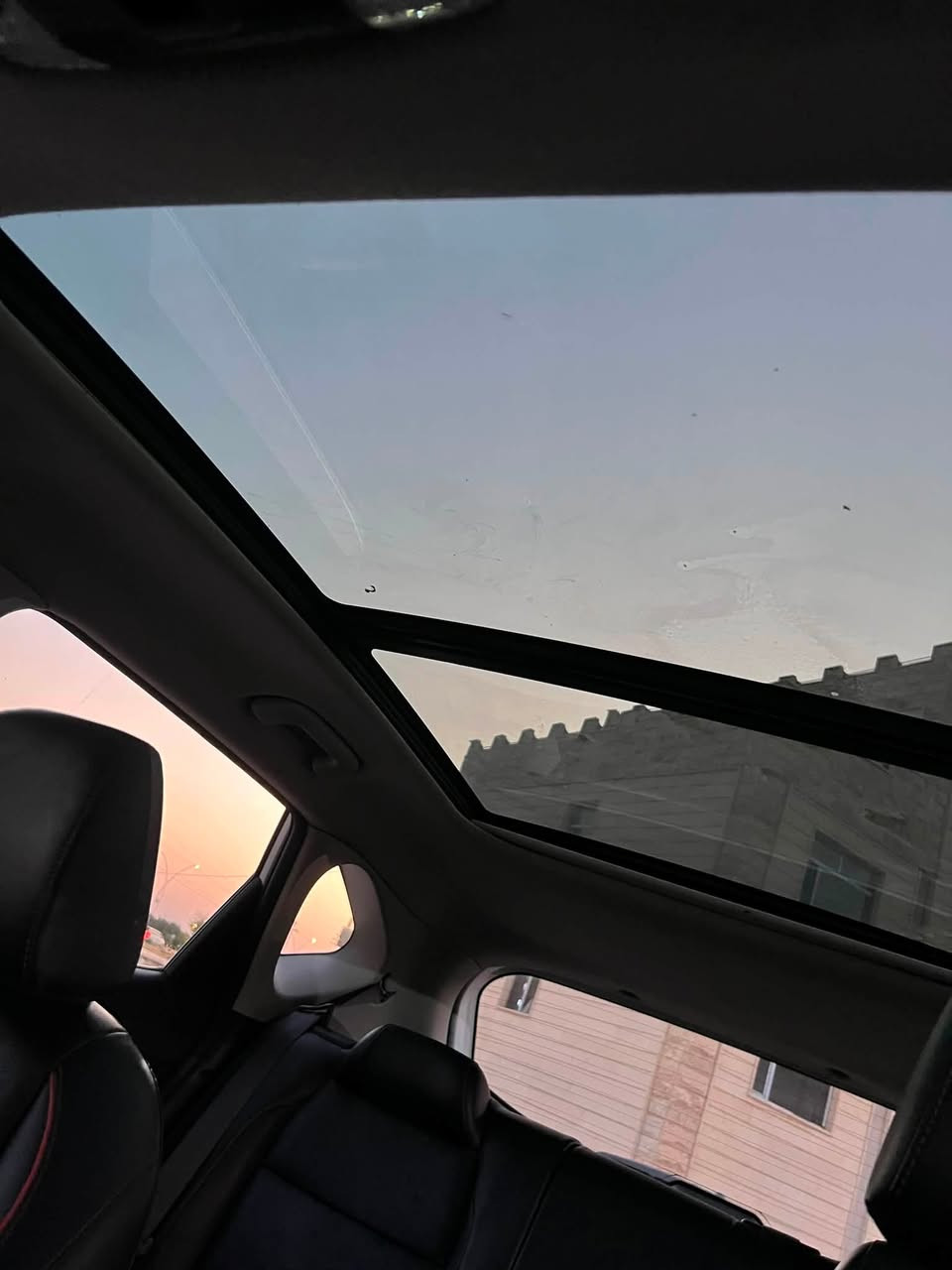 السلام عليكم  من رخصه الادمن
سيلتوس موديل 2023 خليجي كفاله عامه من جميع النواحي فول مواصفات 1/1 للأخير و السياره تو گلر يعني القماره اسود و البدي ابيض السياره بنوراما قطعه واحده متصله  و فول تحكمات ستيرن  جهتين و مثبت سياره قياده اليه 4 وضعيات قياده سبورت ايكو كومفورت سمارت و هند بريك بصمه اوتو هولد كامرتين خلفيات لايت عدسه متحركه نضام إطفاء المحرك الذاتي حساس امامي خلفي كشنات جلد تبريد شاشه +شاشه متصله +تبريد شاشه ماشيه 37 الف كيلو متر لايت ليد بالكامل مع إشارات مرايه بك لايت متصل بالكامل مع اناره اماميه متصله و عدسات ليد بلادي مع أوامر صوتيه و لد نهاري و عدادات دچتل و نضام التراكشن مع وضعيات القياده snow/mud/sand
لايت اوتو عالي ناص و بعد بيها هواي مواصفات السياره رقم بغداد كفاله عامه للاستفسار اكثر 
***********
