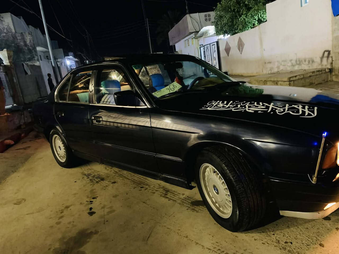 سلام وعليكم بي ام 525بلاد محرك فلا كير عادي محرك كير بلا جيس رقم دولي لل2030 سياره مابيه قطرت معجوان صبق الجماليه كهربائيات كلا شقال سقف سلايت صدر اربع تايرات جدد دفتر بانزين للاستفسار اتصل ***********العنوانكوك باجوان
