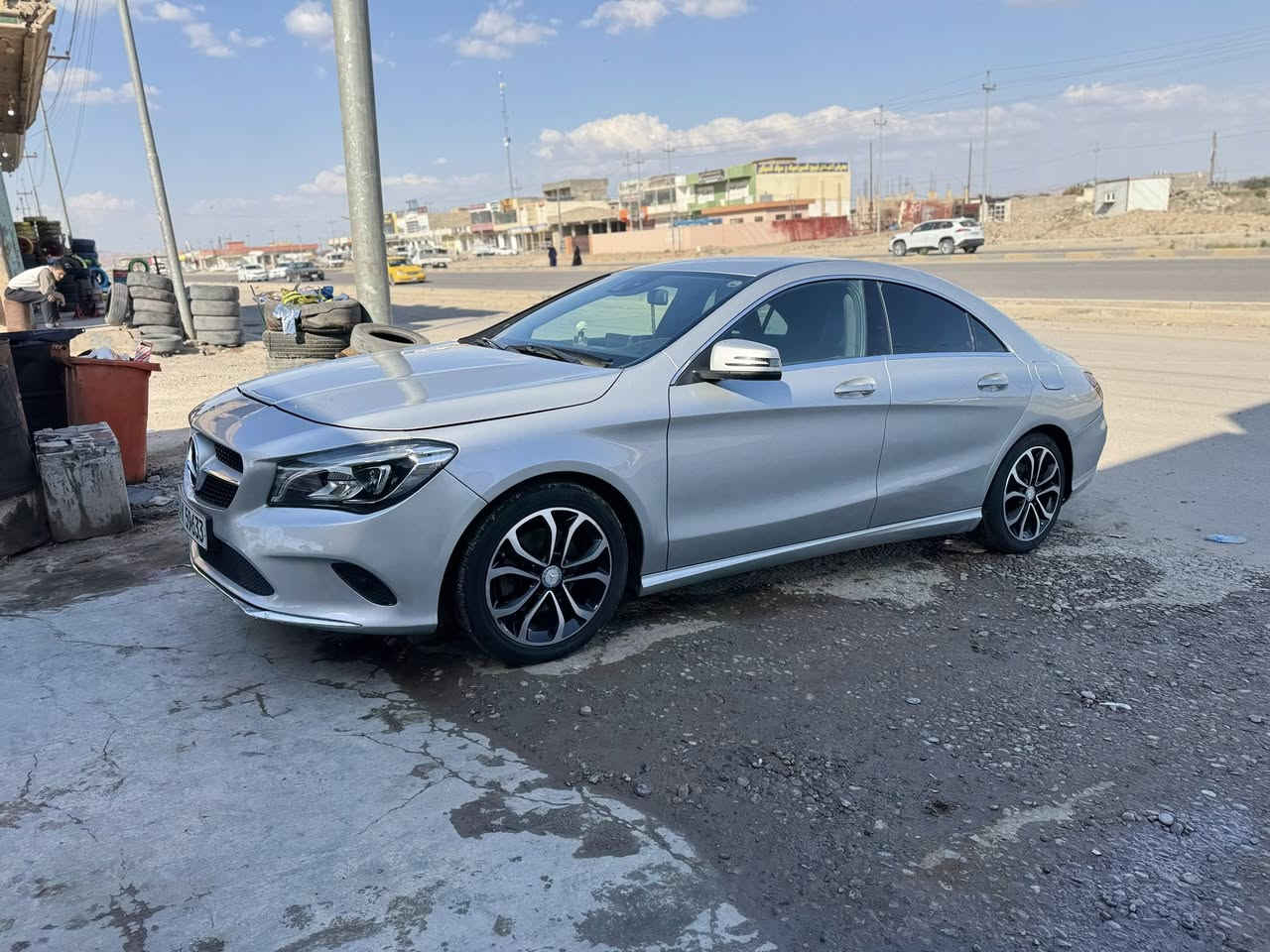 ‎السلام عليكم
موديل 2018
‎مارسيدس CLA180 
‎محرك 2000 تيربو
‎مواصفات السياره  
‎رادار امامي 
‎تحكم ستيرن جهتين 
‎كورس سرعه 
‎كشنات تدفئه 
””‎لد بالكشنات لون اصفر 
كهرباء ‎كشنات  
‎كشنات جلد 
‎تبريد قطعتين 
‎نضام نقاط العمياء بالمري 
‎اربع أبواب بصمه 
‎السياره فقط جاملغ خلفي رش بدون داخل 
***********
***********
