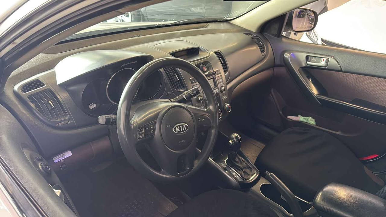 كيا سيراتو 2012 لون ابيض قطعه صبغ مكينه وكير مكفولين سعر 107 ومجال ***********.       *********** دهوك, العراق
