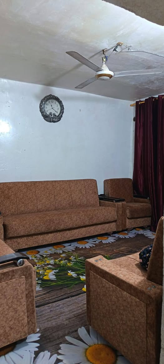 سلام عليكم بيت 100متر مال عاله زغيره بيت مرتب بس شويه ناصي عن فرع بيت كامل مابي كل نقص بابل ابو خستاوي بنص المنطقه صاير السعر 13 وبي  مجال الستفسار مراسلت الصفحه ونتصال ***********
عقد اصلاح زراعي  مشموله  بل تطويب  منطقه سكنيه
