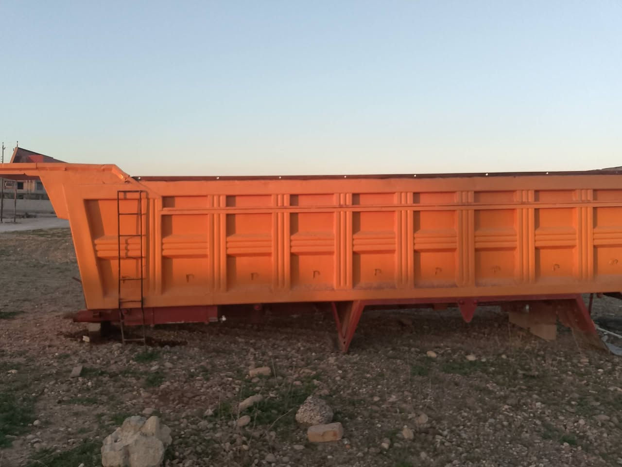 السلام عليكم بدي اقجم للبيع طول 6.40 بدي نضيف للستفسار ‏‪***********‬‏
