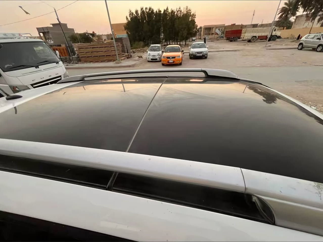 السلام عليكم سيارة سورنتو 2012فول خليجي مكينة ستة سلندر سبعة راكب ضربة جاملق خلفي وباب السايق مبدل والجنطة مبدلة والباقي مكفولة ماعدة المذكورات السيارة موضحة في الصورة اسعر
130 وبيهة مجال للتواصل علة الءقام التالية
***********
***********
