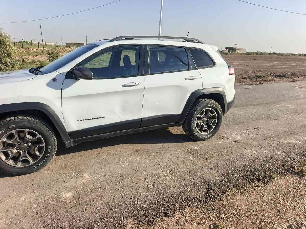 جيب بزونه موديل 2021رقم أربيل بيها بارد باب السايق تحويل مباشر ستة سلندر السعر 135مكان السيارة بابل ناحية الشوملي الاتصال على ***********-----***********
