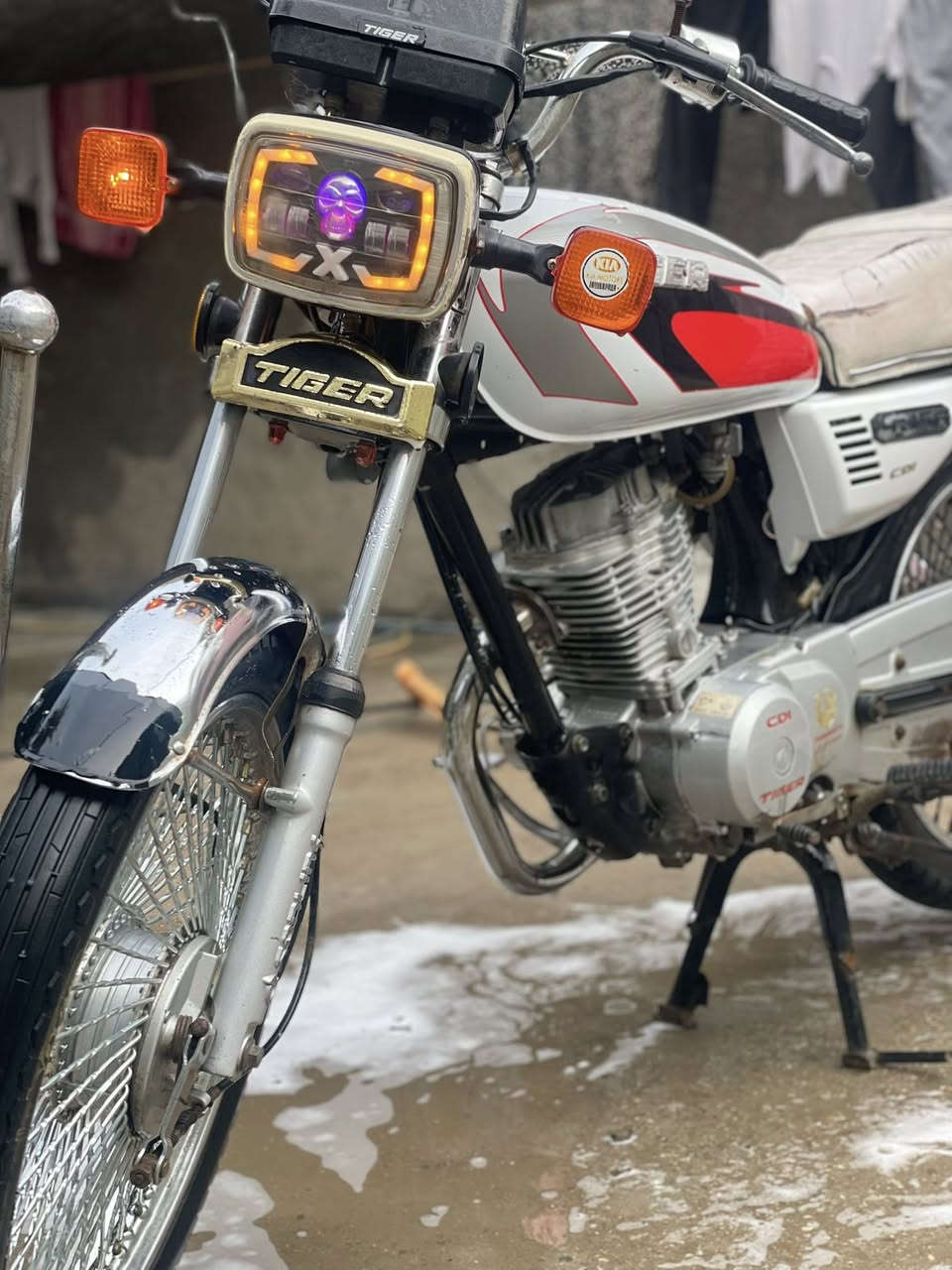 تايكر موديل2020 
اوراق اصولي 
نضافتهة مثل متشوفون 
السعر 350 وبيها مجال قليل 
للاستفسار خاص


**إذا كنت صاحب هذا الإعلان وتريد حذفه لأي سبب، رجاءا أرسل رسالة إلى الدعم الفني**