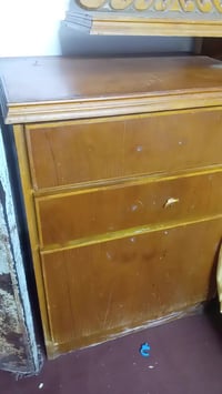 غرفة خشاب • للبيع