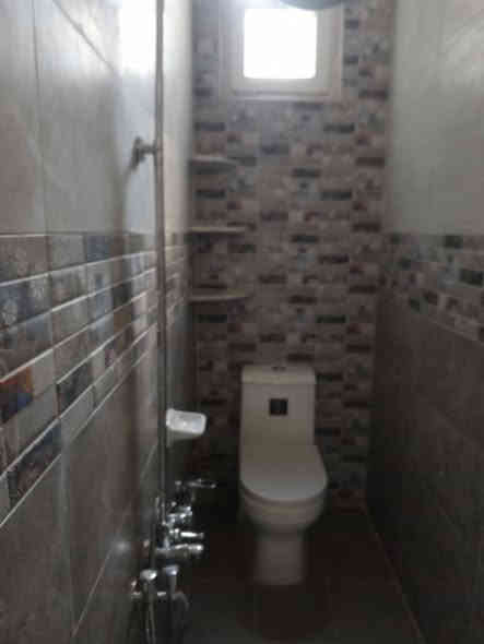 دار للبيع مساحه 110 متر بناء حديث درجة اولى طابو زراعي سند 25 البيت فارغ استلام مباشر للمشتري شارعه 10 متر غرفتين نوم مطبخ كلدور ستقبال صحيات عدد 3 موقعه خلف مدينة حمورابي ومدخل ثاني شارع 80 حي القضاة شارع مجمع زمزم تفاصيل
***********
***********
