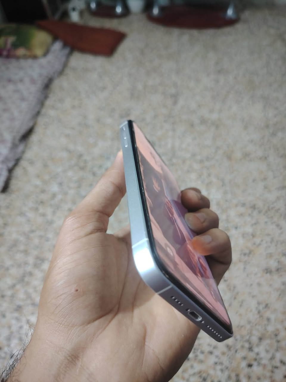 السلام عليكم
تلفون x max محور الى 17Pro max

البطاريه 54للبيع السعر ٢٠٠وبيه مجال 

المكان بغداد الشماعيه
للاتصال ***********
