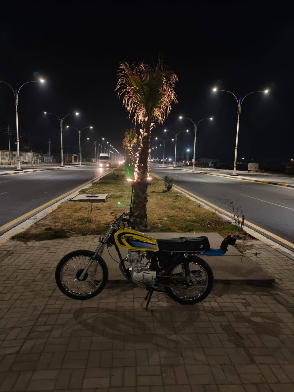 سلام عليكم 
دراجه انتنس 6اوراق سكنر الدراجه كلها شاصي وتعمير 26للبيع الدراجه يشهد الله لا مفتوحه ولا اي شي بيها تفيلس مامفيلسه صارلها شهر من عمرتها نصبه فول سرعه فول نهضه فول ماناقصها بس خيال اكفلها الك من كلشي عنواني السماوه سعرها 875وبيها مجال بصيط اكرر مجال بصيد المو شراي لايخل رحمله والديكم اقره عدل ودخل متواجد بئي وقت هاذه رقمي ***********بي واتساب
