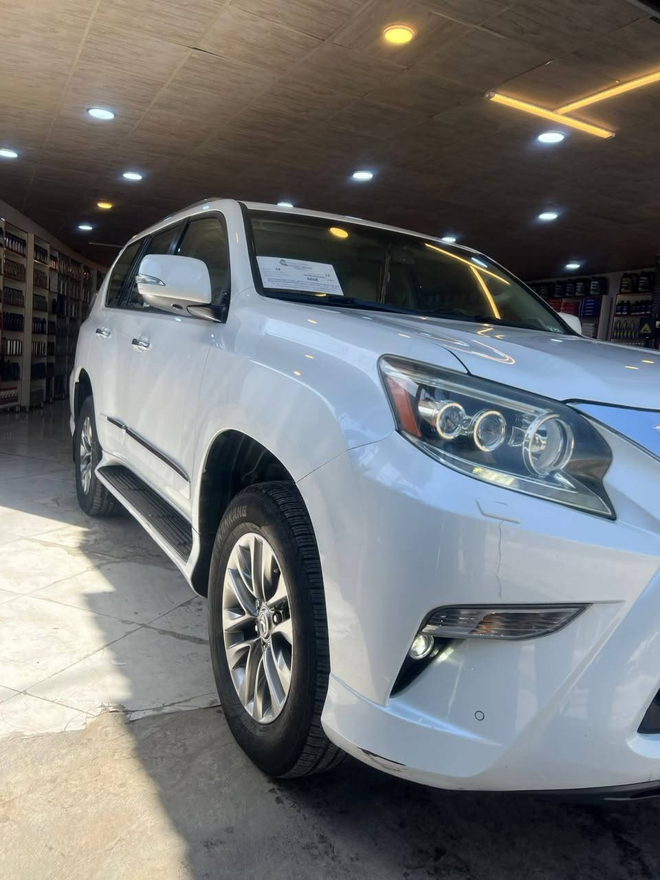 للبيع لكزس GX460 2015 خليجي V8 دبل
ممشى 130 الف حقيقي - ابيض لؤلؤي
فول مواصفات GX - كفالة عامة صبغ بارد
السعر: 335 ورقة مجال بسيط
ديالى - بعقوبة 
*********** اتصال فقط
