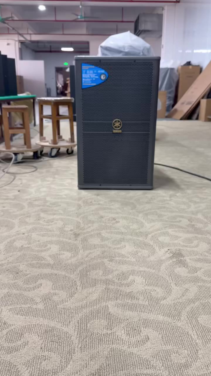 تابع الفيديو السلام عليكم ورحمة الله وبركاتة خدام الحسين عليه السلام باجر ان شاء راح توصل مكبرات الصوت  للمخازن في كربلاء (FPT MITUS 115) و( YAMAHA)  15 انج 800 واط ابو الضمان شرط صوت ونقاوه ودفع كلش راقي بمعنى الكلمه فقط 30 زوج الي متوفر اي استفسار هذه رقمي*********** اخوكم ملا عصام الكربلائي
