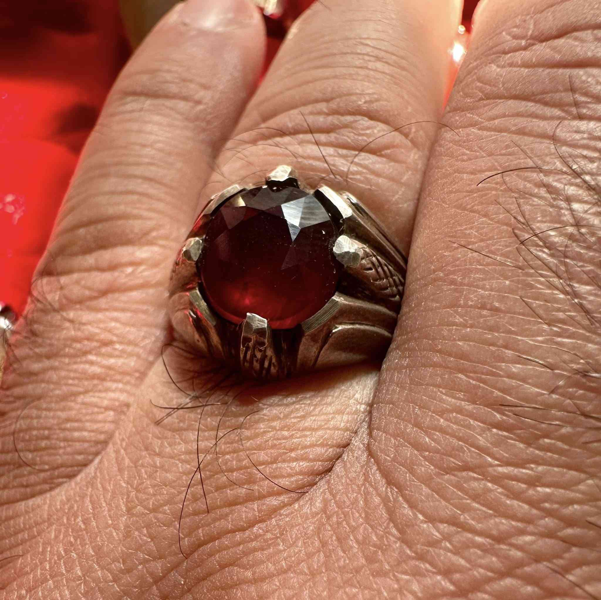 ياقوت إفريقي
للتواصل واتساب او ماسنجر
***********
