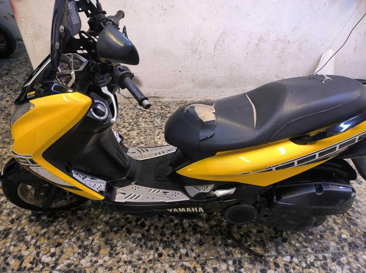 ماجستا اس رياضي ستينية
مبدل فقط كازكيت نظافه شوفت عينك سلف صالنصه رياضي قبق كلج و قبق شوته كاربون دراجه كامله مكمل سعر 1300وبيها مجال بسيط تواصل ***********
