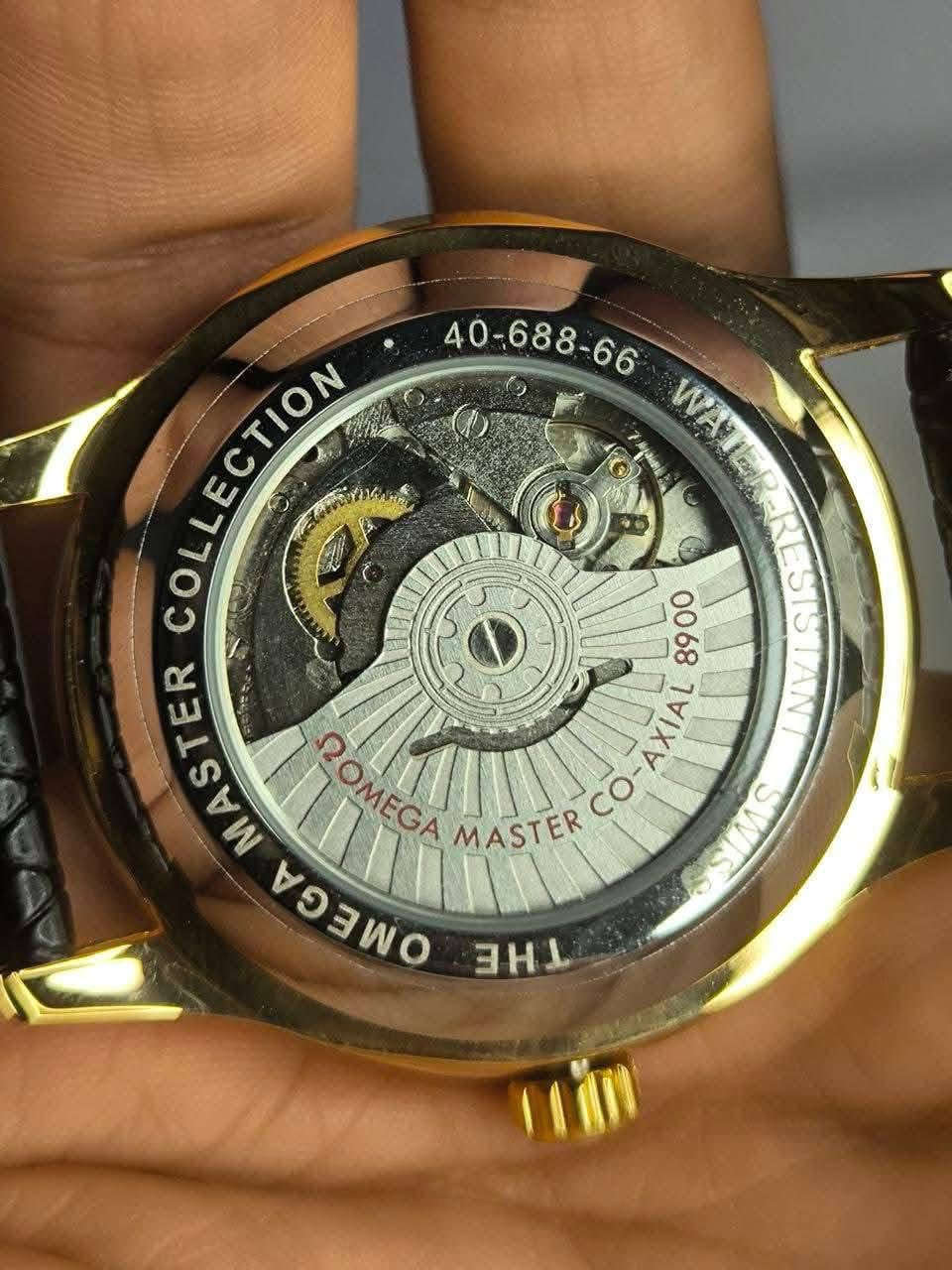 ساعة من ماركة اومكا OMEGA
تحفة فنية 

لمحبي الكلاسك والهدوء

مكينة اوتماتيك نصب وتكويك 

ميناء ابيض مميزة مزودة بمنفذ تاريخ مع فول لامينوس 

زجاج زفير  ضد الخدش 

مقاومة ماء وغبار...سير جلد طبيعي 

قفل فراشة...مختمه بالكامل 

السعر:-65الف مع توصيل


**إذا كنت صاحب هذا الإعلان وتريد حذفه لأي سبب، رجاءا أرسل رسالة إلى الدعم الفني**