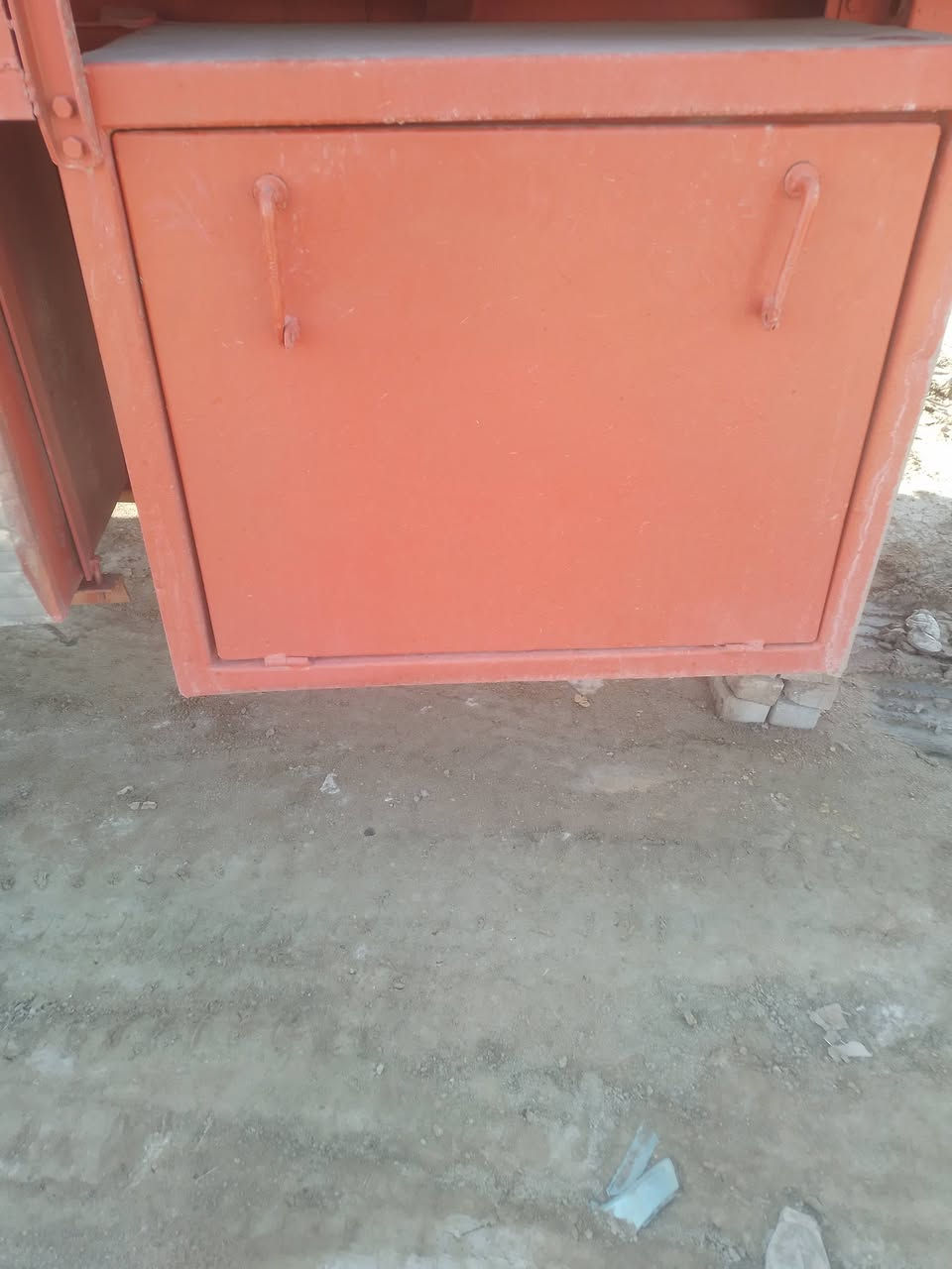 للبيع مطبخ وقاعده سبير وتانكي كاز رقم راعيهن ***********
