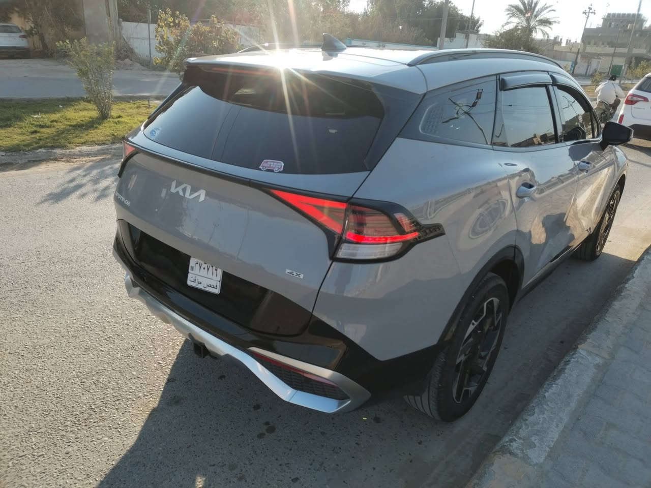 كيا سبورتج موديل 2024  برستيج
kia sportage SX-prestige AWD 
فول فول مواصفات اعلى فئة بانوراما 
سيارة جديدة
وارد امريكي حادث باب قطعة واحدة ومصلح بارد وشبر بالباب بيه صبغ 

مواصفاتها :-
1. محرك 2500 GDi
2. كير 8 نمر
3. ماشية ٤١  الف كيلو
4. بانوراما
5. بصمة : تشغيل - ابواب - صندوك
6. صندوك كهرباء
7. شاشة كبيرة على طول الدشبول دجتل كامل 
8. كيجات الكترونية متغيرة حسب الوضعيات
9. انظمة القيادة : سبورت - سمارت - نورمال
10. كشنات جلد أحمر
11. كراسي كهرباء فول تحكم مع كشن ميموري 
12. اضواء ترحيب عند الاقتراب مع ترحيب داخلي عند الصعود او المغادرة
13. شحن وايرليس
14. منافذ تايب سي عدد 3 مع 2 في الكشنات ومنفذ يو اس بي ومنفذ جداحة
15. هاند بريك بصمة
16. اوتو هولد
17. كاميرات 360 مع كاميرات بالاشارات الجانبية مع وضعيات مختلفة للكاميرات
18. فول رادارات امامية وخلفية وجانبية
19. تحديد مسار ذكي
20. قيادة أليه ذكية
21. نقطة عمياء
22. كروز سرعة
23. تبريد وتدفئة كشنات مع تدفئة ستيرن
24. سستم صوت هارمان كاردون 
26. خزن كشن سائق ميموري وضعيتان
27 وضعيه تغير صوت المحرك
28. اشاير بالمري
29. تشغيل عن بعد
30. شاشة لمس متغيرة لتحكم الميديا او لتبريد
31. ستيرن فول تحكمات

السياره فول ١/١

رقم صاحب سيارة ***********
