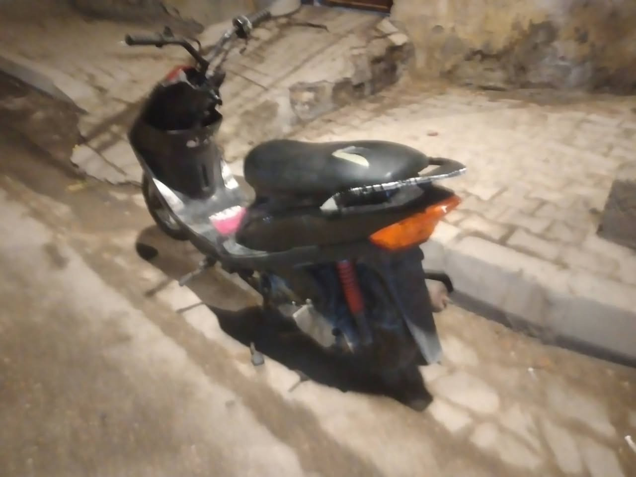 ماكس عدلة للبيع بوشة 55 تشتغل هندي مكينة ناعمة  سعر 375 بيها مجال  عنوان بصرة حيانية شارع لسيد ما متواجد علة نت ***********
