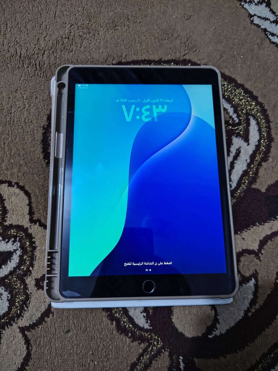 سلام عليكم ايباد 9 للبيع ويا كارتون نظيف مابي ايعطل ذكرا 64 سعرة200تفاهم تصال ***********
