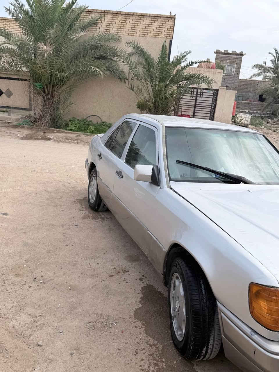 بيع مستعجل(مكلف بنشر ) سلام عليكم مارسدس دب مديل90اصل سياره ما متعوبه مال بيت قواعدها بلاديه سياره ع وضع البلاد مكينه وكير 3000 ابو الكلاص شرط تشلع الكاع شلع الله شاهد وقبل فترا ذابهن حاويه سياره خير من الله سعر42 وبيها مجال بصره قضاء المدينه*********** البصرة, العراق
