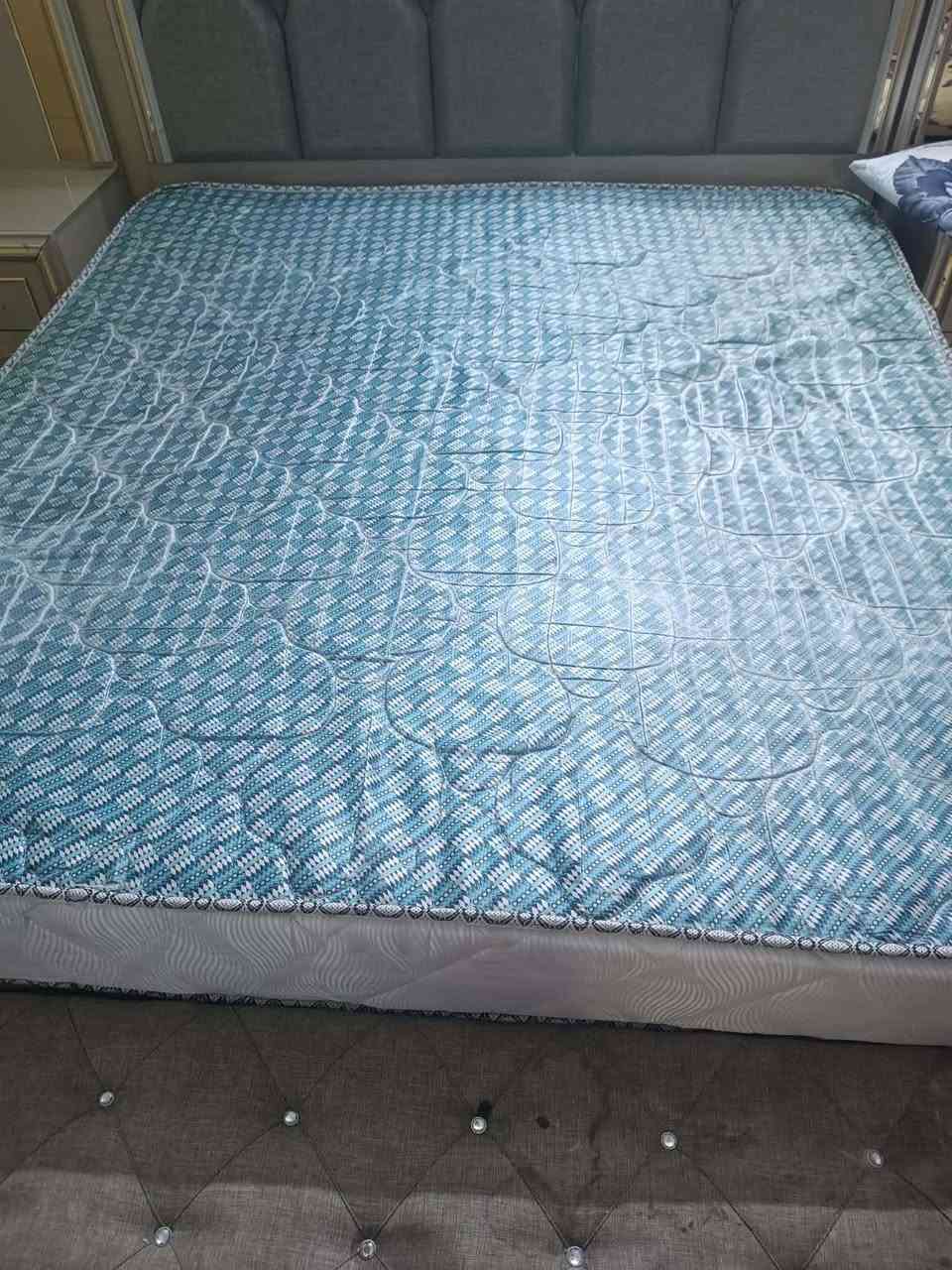 دوشك البيع سعر ب ٧٠ وبي مجال والله يخبل ونضيف ومن الزين ابد. ماينزل سفنج الاصلي 
لان مايصير ع الجربايه اريد. ابيعه 
ماخذتا ب ١٥٠


**إذا كنت صاحب هذا الإعلان وتريد حذفه لأي سبب، رجاءا أرسل رسالة إلى الدعم الفني**