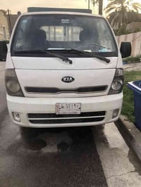 كيا حمل للبيع موديل ٢٠١٥ رقم بغداد بسمي سيارة جاهزة للعمل تبريد شغال ت...