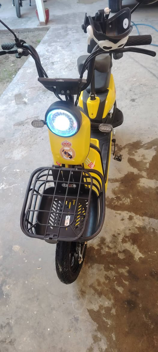 السلام عليكم دراجه شحن حجم 16
5بطاريات

سرعه ٦٠ حقيقي ٤٥

دراجه نضيفه صارلي شهر من ماخذها

كلشي بيها شغال ونضيفه كدامكم

ونضام التشغيل بصمه وسويج وبيها قفل ويل

السعر 300 وبيها مجال موجود ماسنجر مكاني نجف الاشرف


**إذا كنت صاحب هذا الإعلان وتريد حذفه لأي سبب، رجاءا أرسل رسالة إلى الدعم الفني**