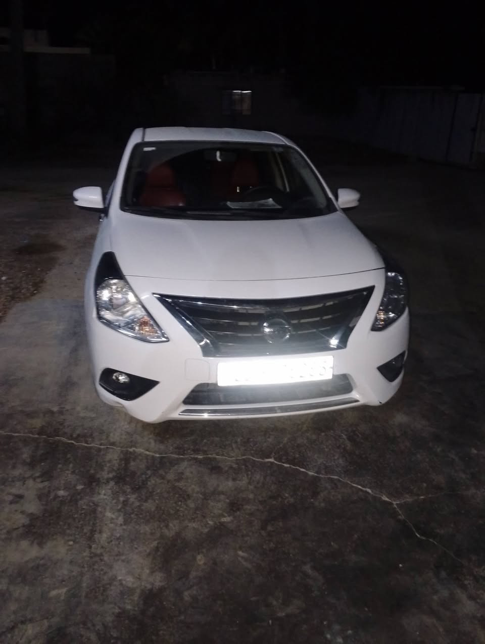 السلام عليكم للبيع نيسان سياره جديده وضع شركة 2023رقم اربيل هزه جديده قبل شهر تحويل مباشر 
ضرر شبر بل جنطه بارد بدون صبغ 
مكان بغداد ابوغريب 
للتواصل ***********
***********
