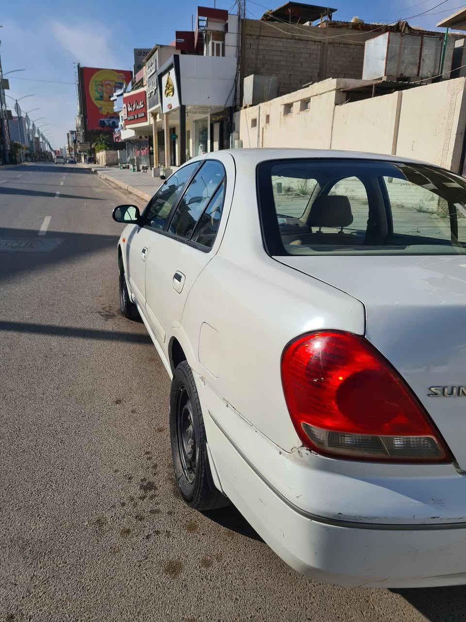 نسيان سني 2009 للبيع
السيارة بأسمي رقم انكليزي الجديد و هزه 
محرك ياباني اسود 1600
كير اوتوماتيك
السيارة بلاديه، بيها الجاملغ الأمامي الجهه اليمين و بيها رصعات بسيطه،
داخلها نضيف 
تاير سبير 
الجام كهرباء و جامه السايق اوتو
كهربائيات شغاله 
المري الجانبيه كهرباء
تبريدها ثلج و التدفئه حيل زينه
سماعات 4 جديدات 
السيارة على ايدي مابيها نقص 
محرك و كير خير من الله 
مكان السيارة / الرمادي 
السعر / 88 و بيها مجال 
التواصل / ***********
