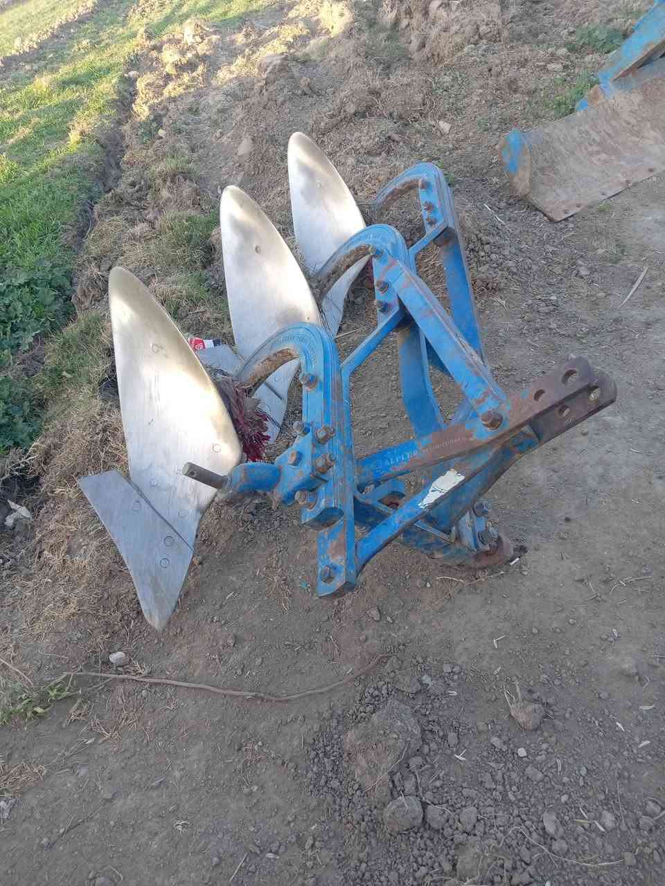 فدان للبيع لبير ٢٠٠٩ مكفول ***********
