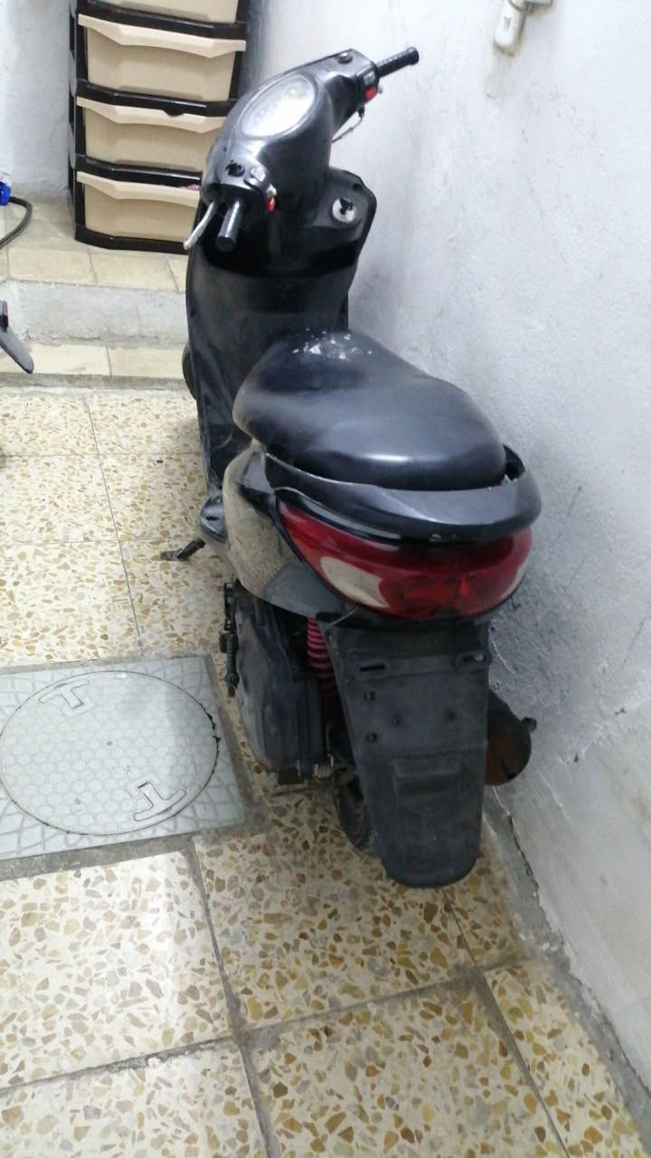 بريز كابريتر شغاله سلف هندر كفرات مختمه فشكه بلاديه لايت شغال بيه خيط تبغير  بس اول تشغيله  350وبيه مجال  مكان الحريه ***********
