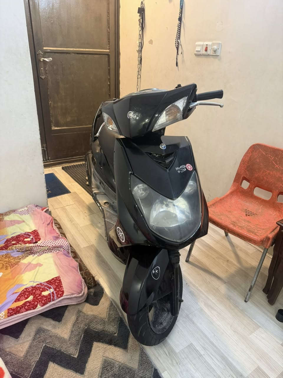 للبيع دراجه سكنس فحل مال رمبه  كفرات اصليه بلاديه مختمه ختم واحد ماشيه ٣٦الف حقيقي كفراته اصليه  محرك بلادي برغي مملعوب بيه كهربائيات كلها شغاله وراقها كامله أوي نقص مابيها السعر (٧٥٠》الف العنوان بغداد الكرخ الاتصال على الرقم ***********
